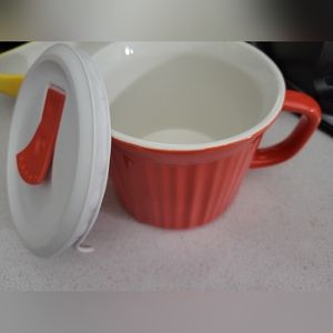 Corning Ware Soup Mug, Cereal Bowl or Large Coffee Cup with Venting Lid, Red